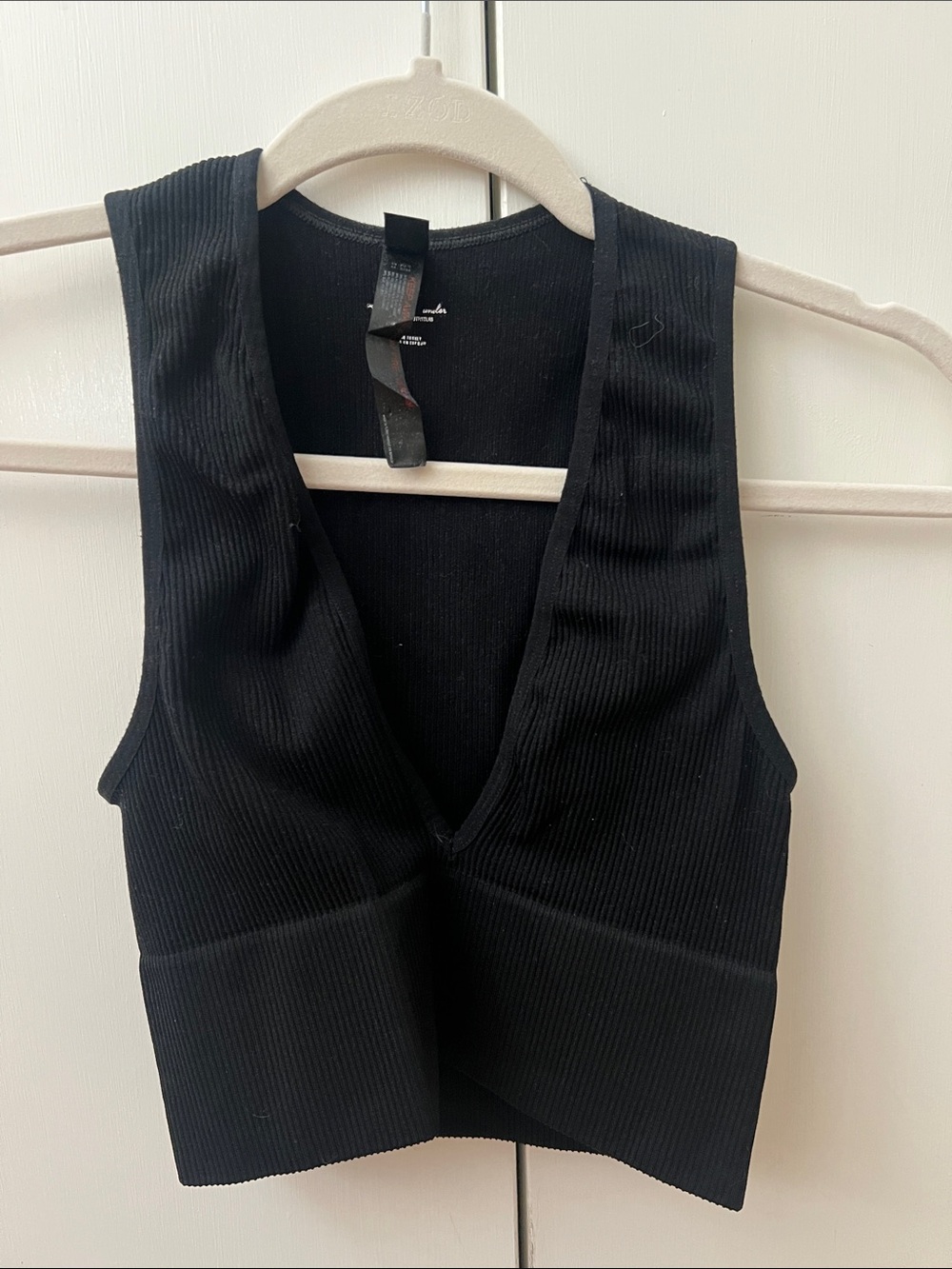 Urban Outfitters Black Ribbed V-Neck Cropped Tank